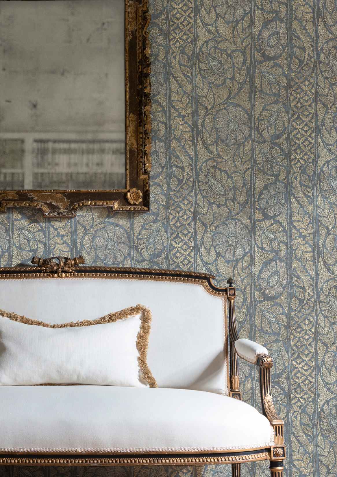 kashmiri wallpaper living room lewis and wood